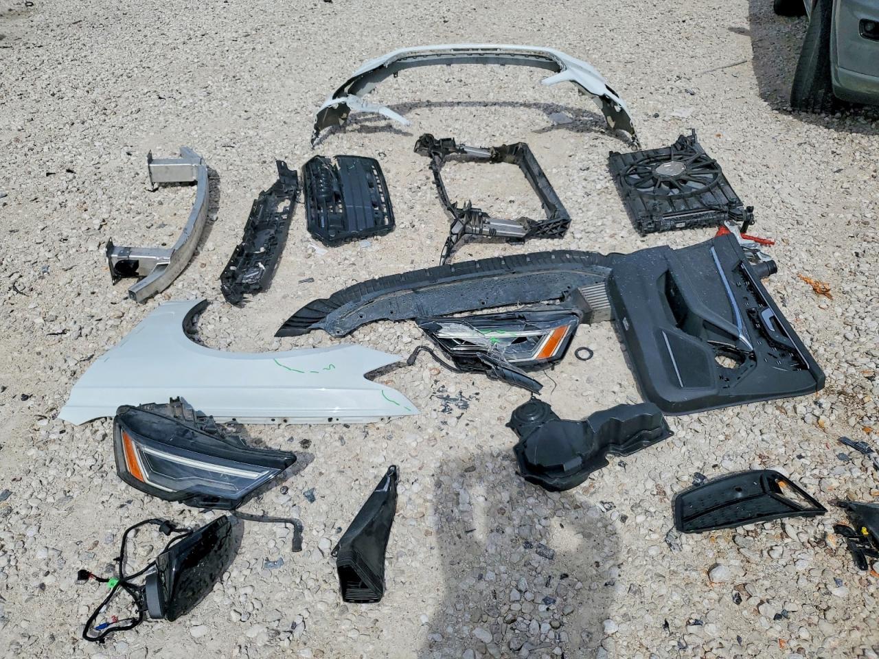 2021 Audi A6 Premium Plus - zdjęcie 12