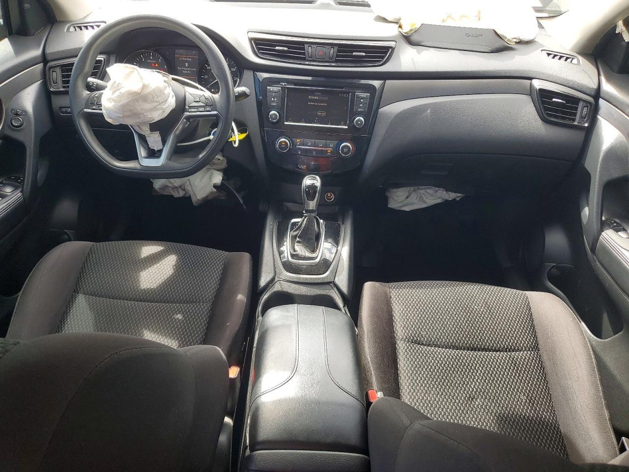 2020 Nissan Rogue Sport S - zdjęcie 8