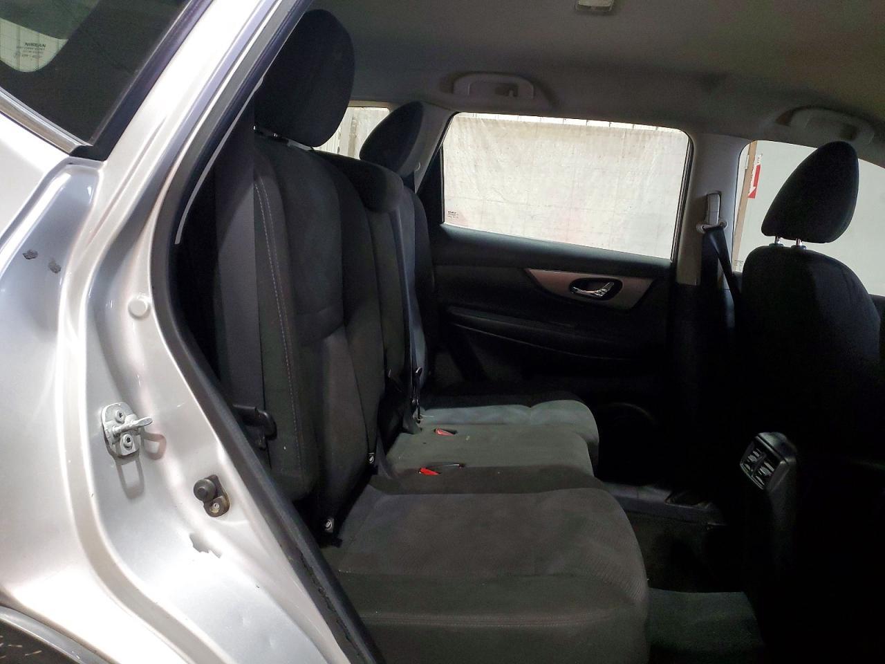 2016 Nissan Rogue S - zdjęcie 11