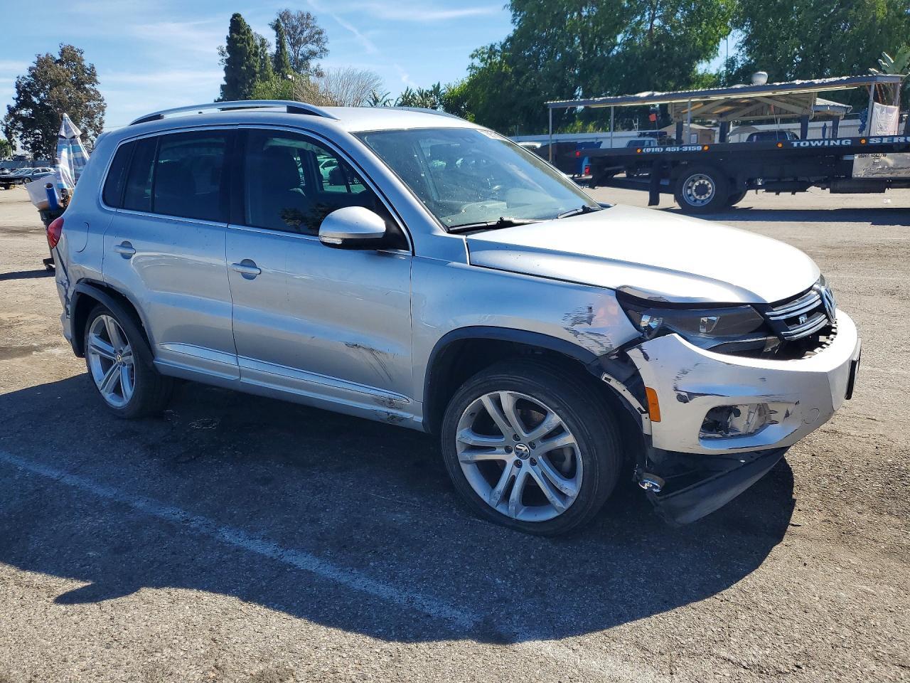 2016 Volkswagen Tiguan S - zdjęcie 4