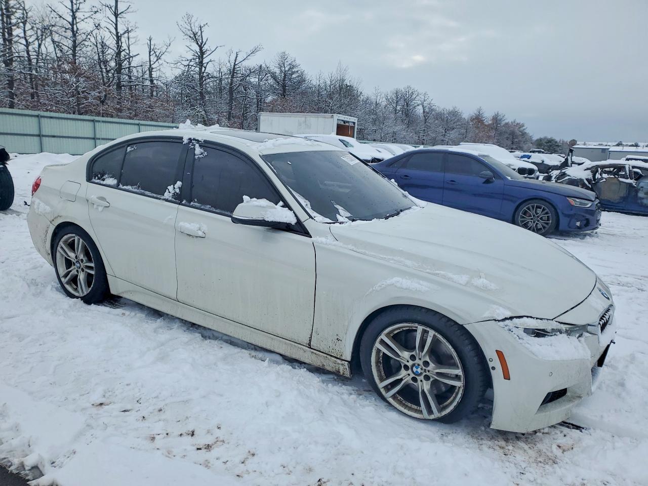 2018 BMW 330 Xi - zdjęcie 4