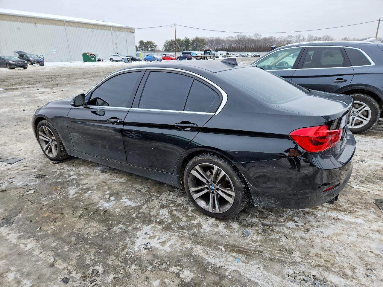 2017 BMW 330 I - zdjęcie 2