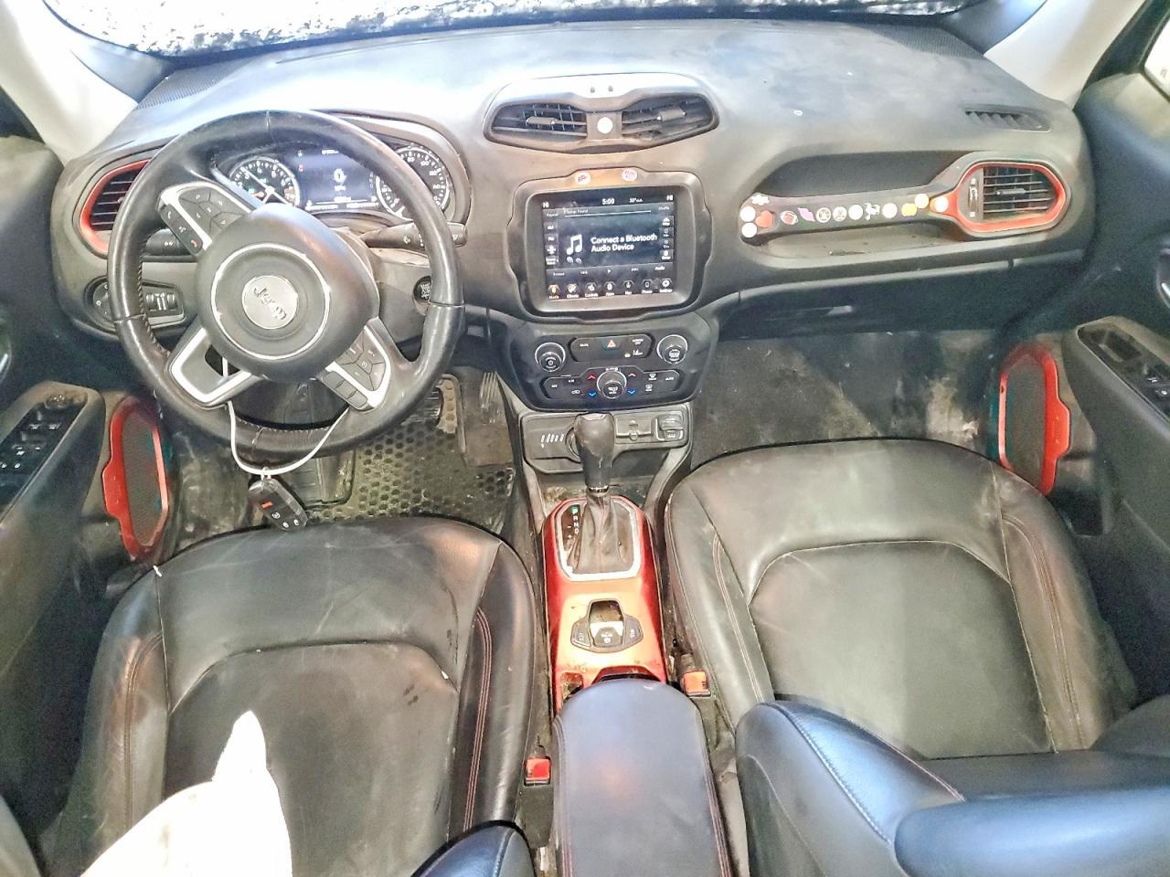 2021 Jeep Renegade Trailhawk - zdjęcie 8