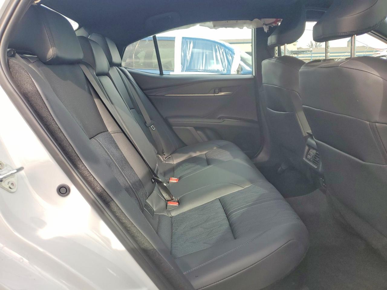 2025 Toyota Camry Xse - zdjęcie 10