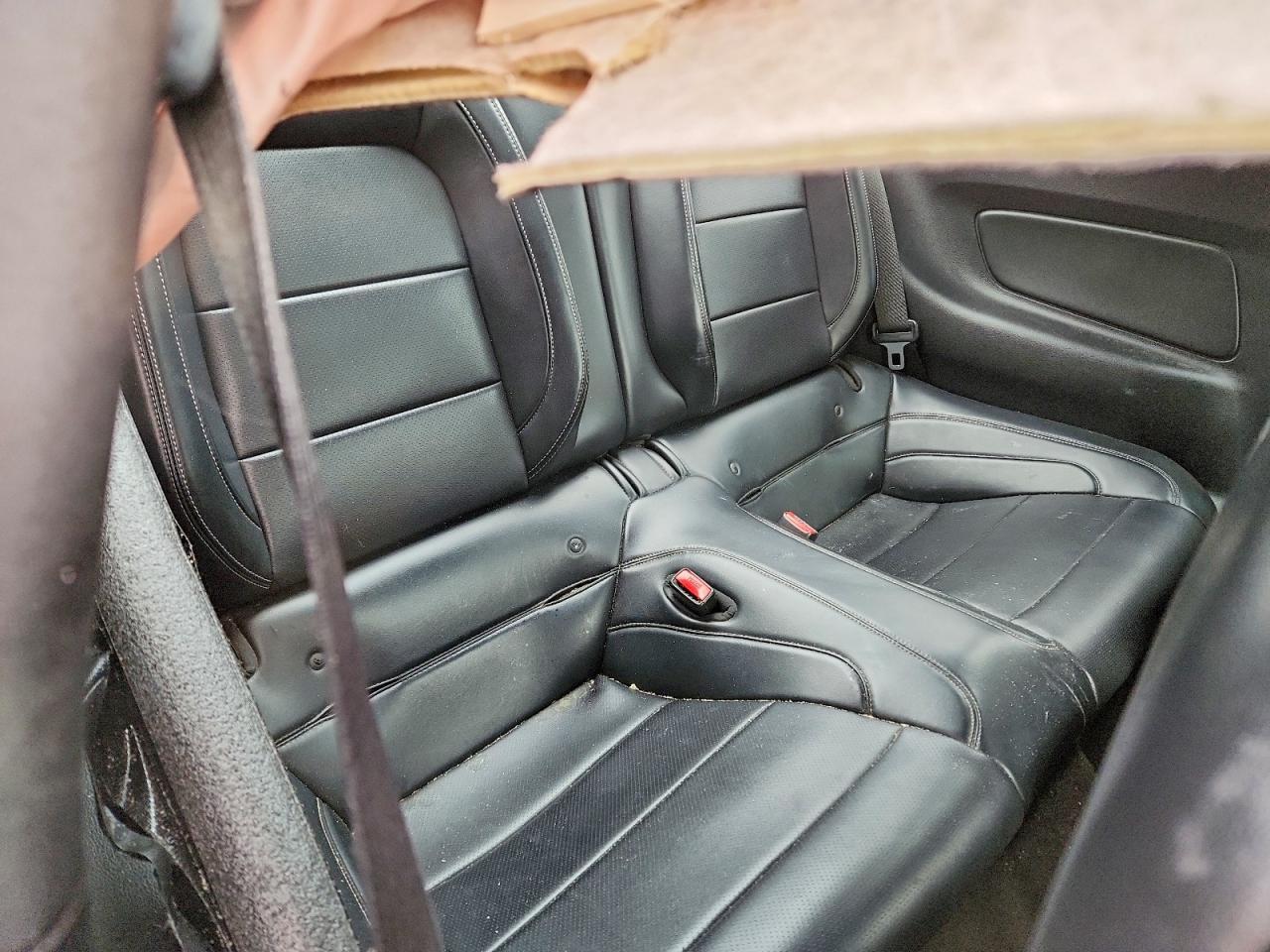 2015 Ford Mustang - zdjęcie 10