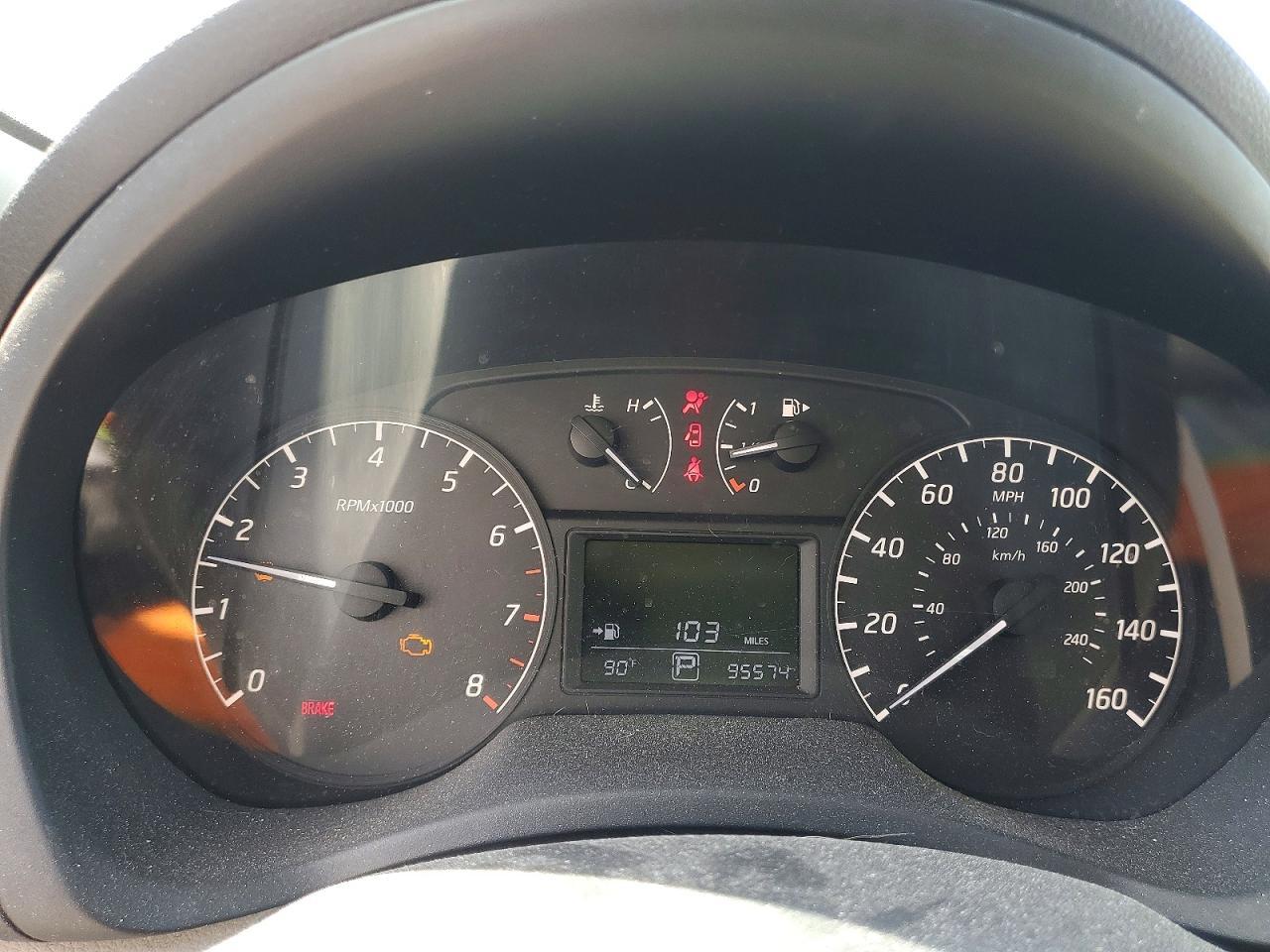 2015 Nissan Sentra S - zdjęcie 9