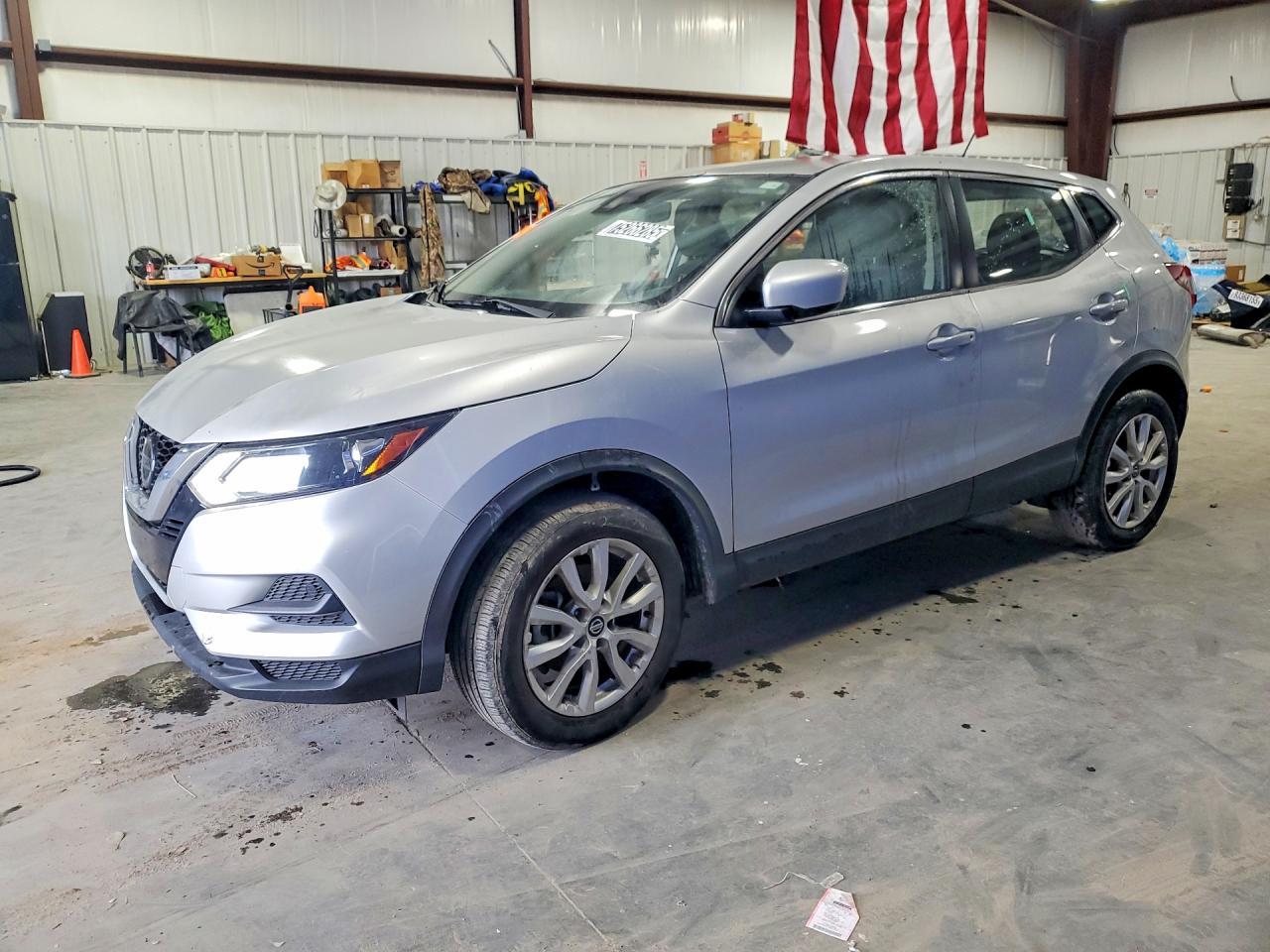 2022 Nissan Rogue Sport S - zdjęcie główne