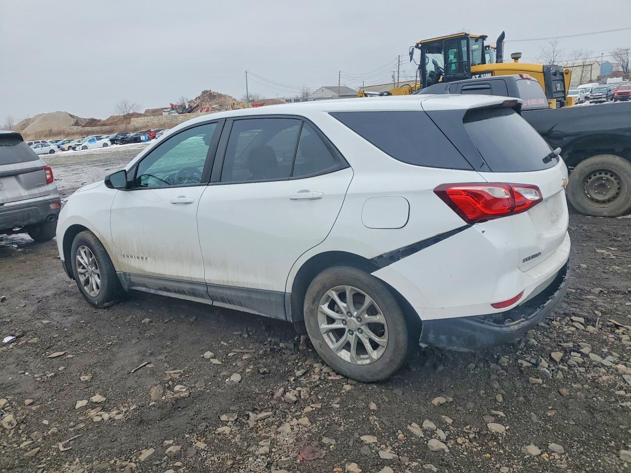 2020 Chevrolet Equinox Ls - zdjęcie 2