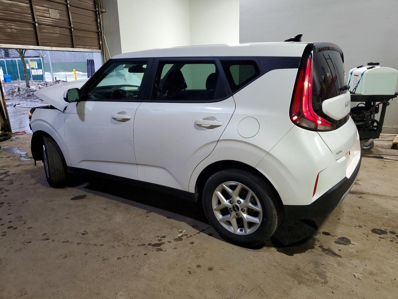 2025 Kia Soul Lx - zdjęcie 2