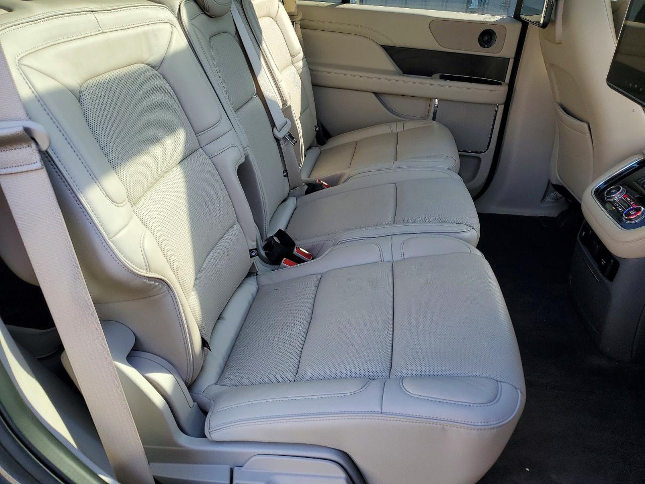 2018 Lincoln Navigator Reserve - zdjęcie 10