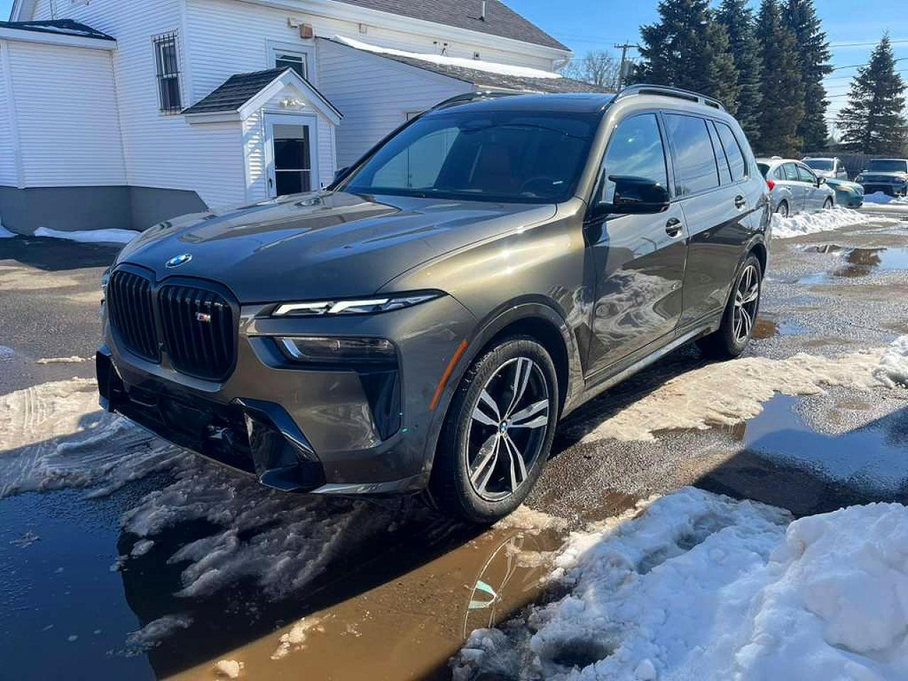 2025 BMW X7 M60I - zdjęcie główne