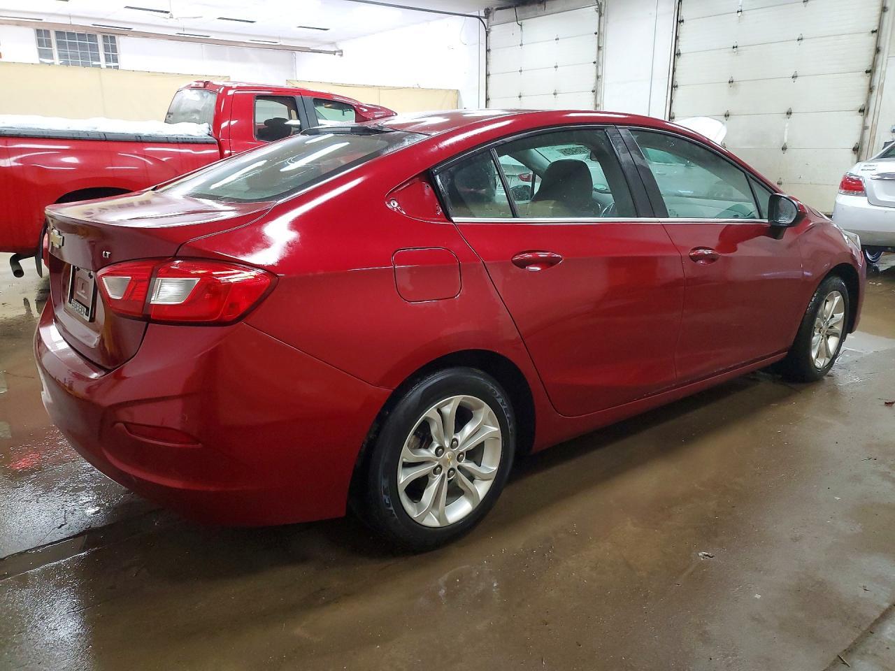 2019 Chevrolet Cruze Lt - zdjęcie 3