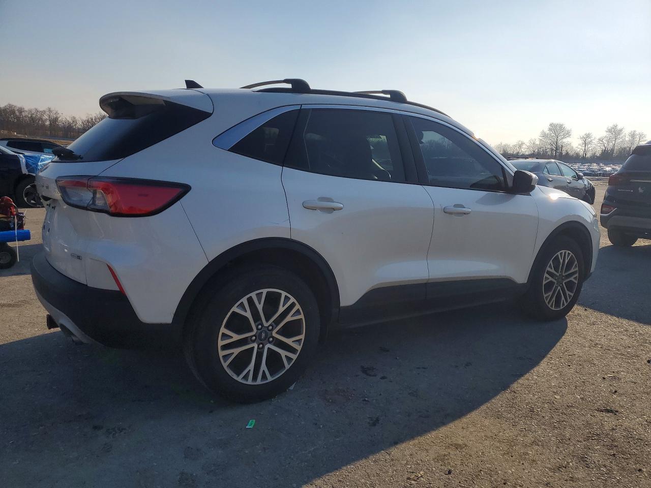 2020 Ford Escape Sel - zdjęcie 3