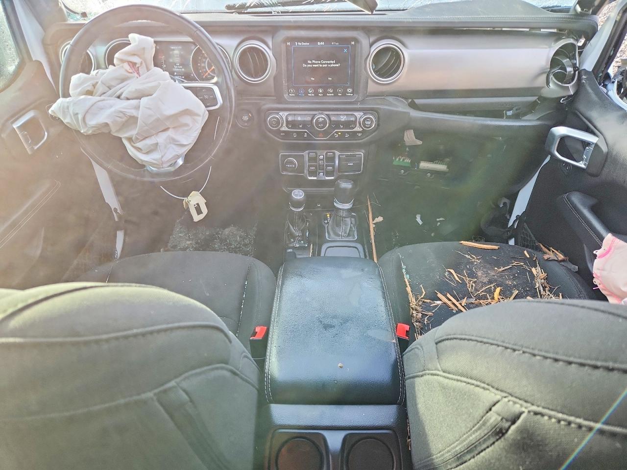 2020 Jeep Wrangler Unlimited Sahara - zdjęcie 8