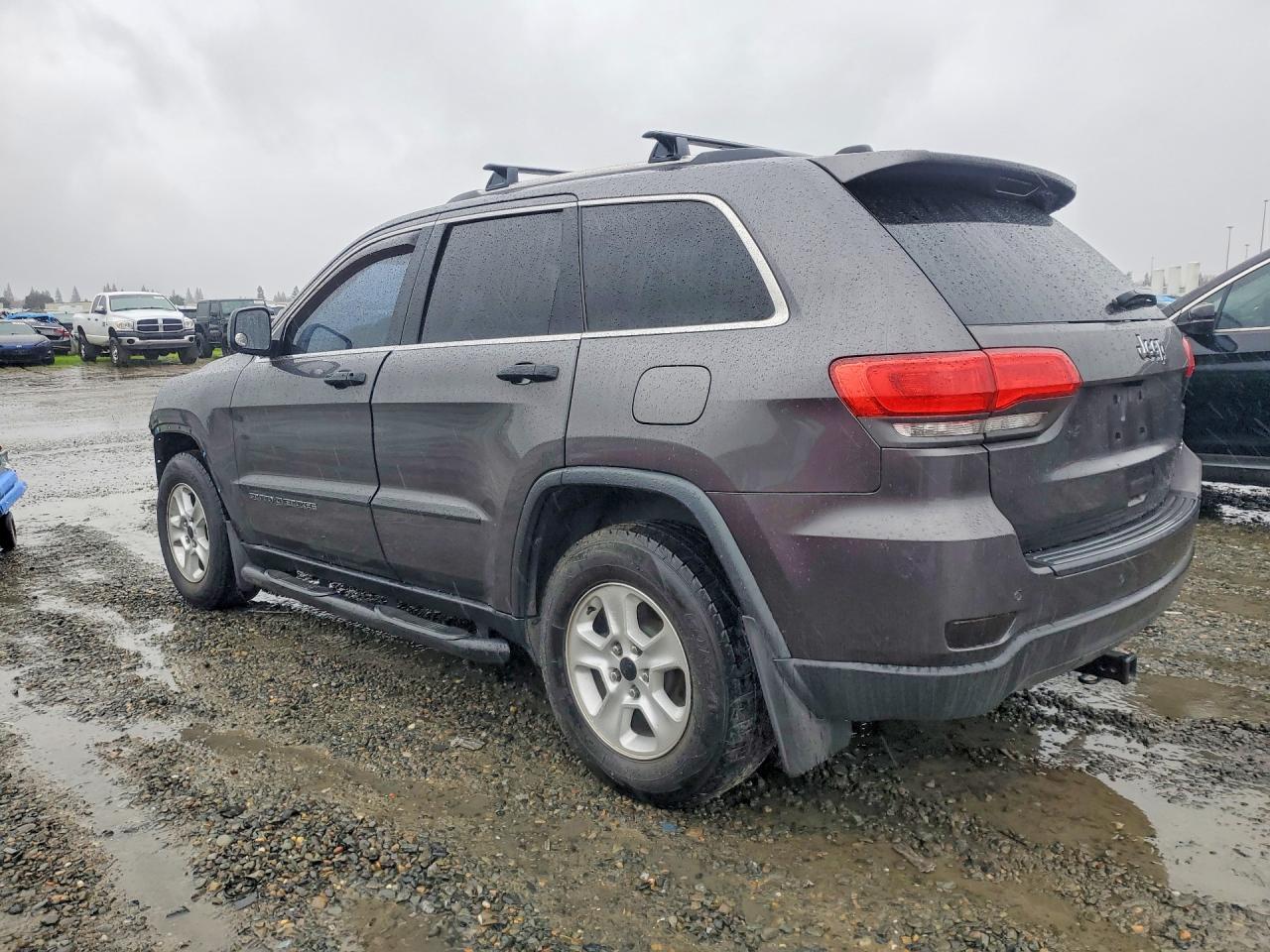 2017 Jeep Grand Cherokee Laredo - zdjęcie 2