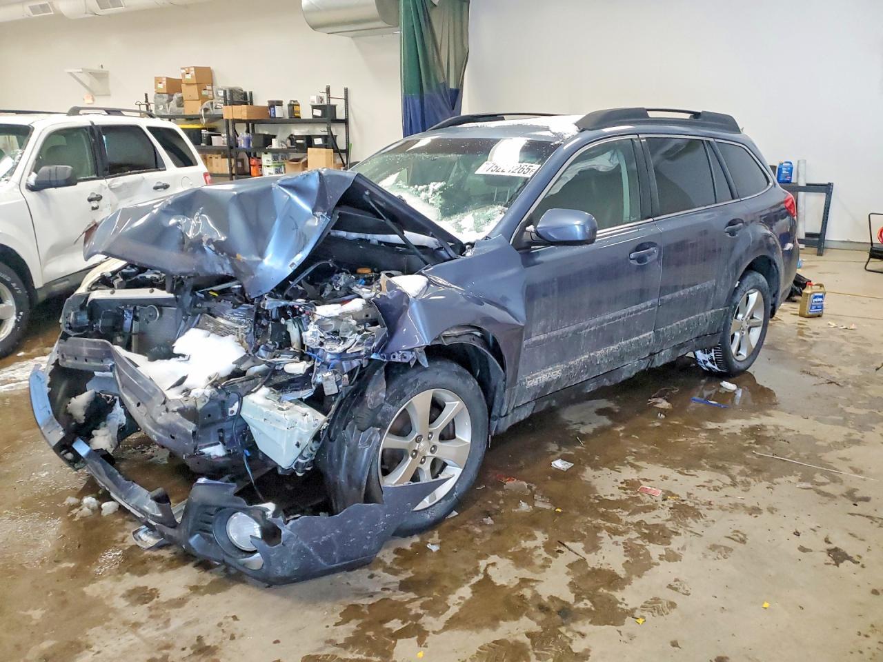 2014 Subaru Outback 2.5I Limited - zdjęcie główne