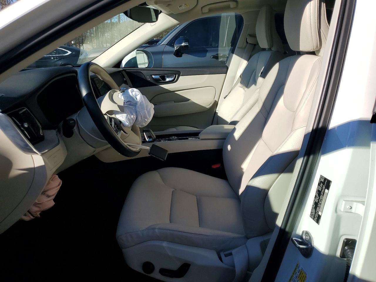 2023 Volvo Xc60 Plus - zdjęcie 7