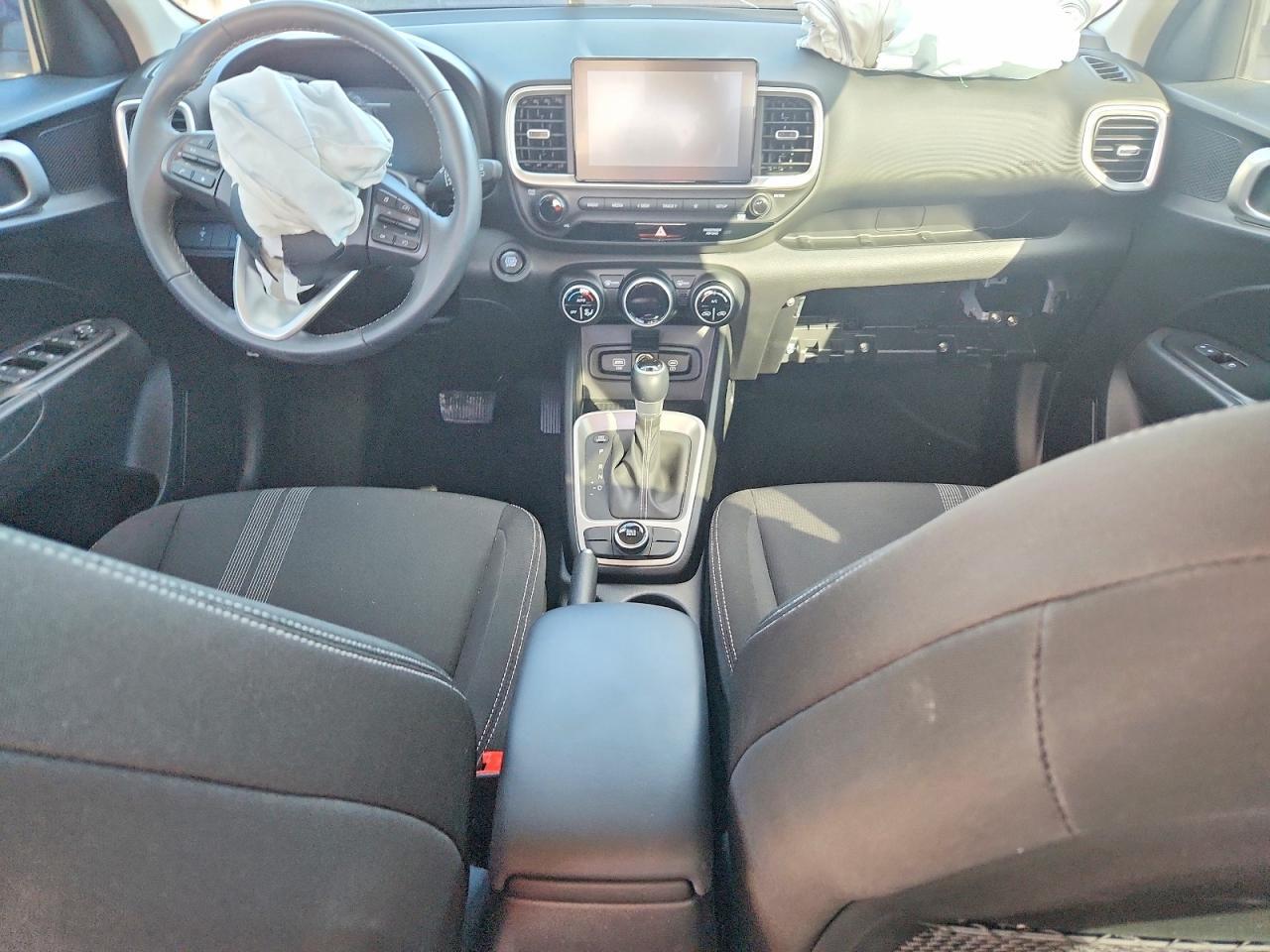 2024 Hyundai Venue Sel - zdjęcie 8