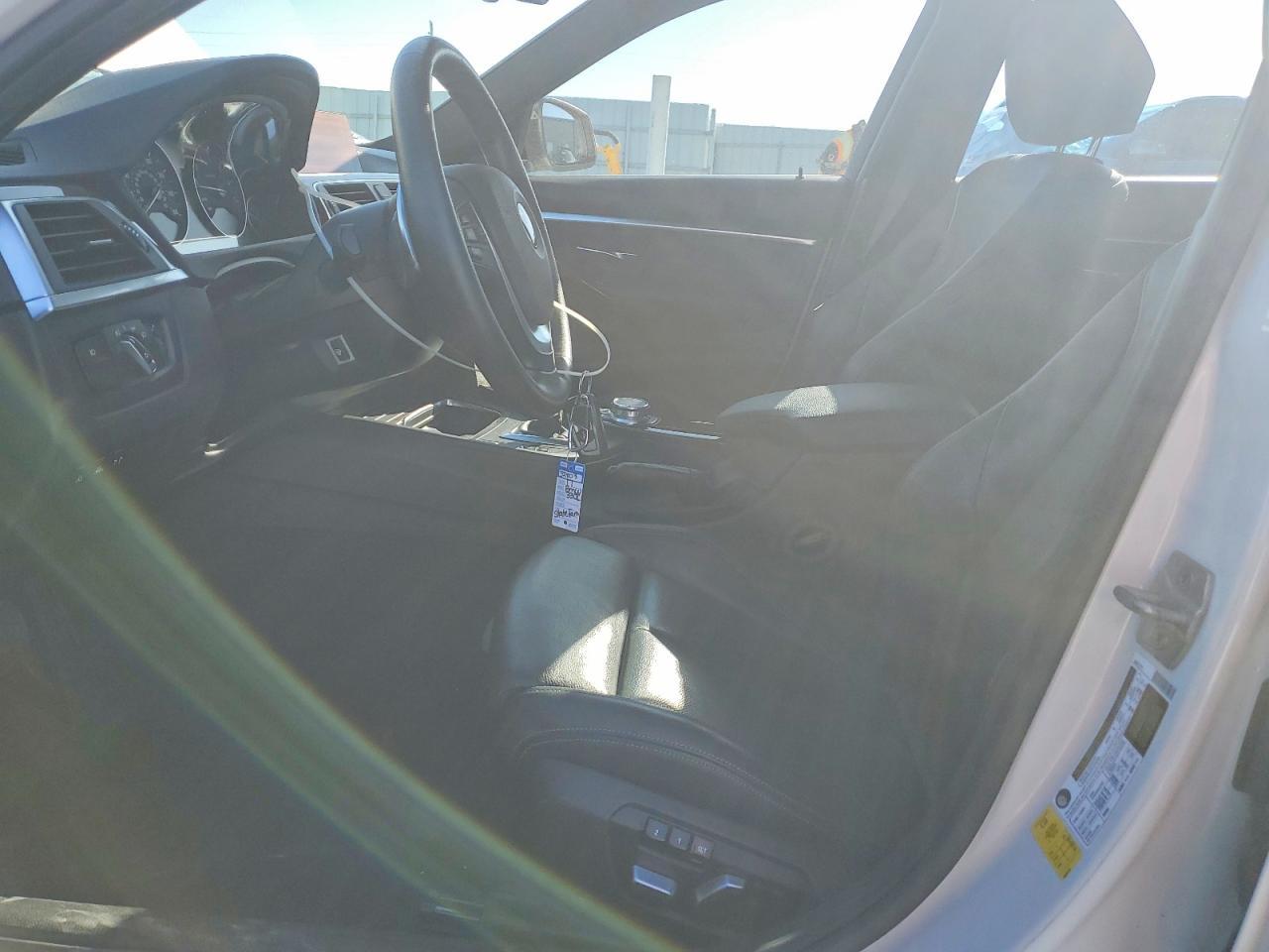 2017 BMW 330 I - zdjęcie 7