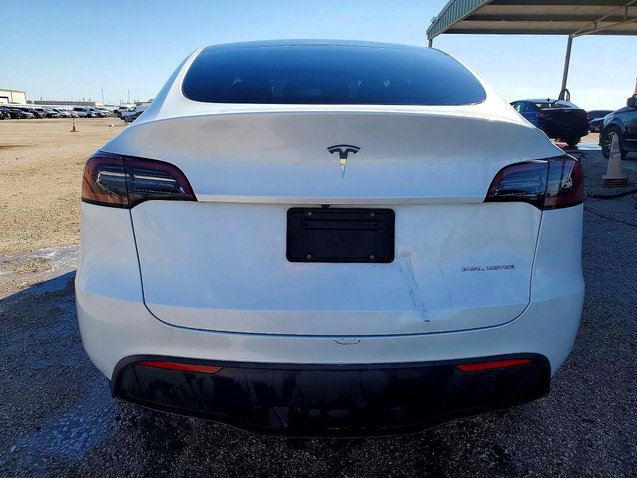 2023 Tesla Model Y - zdjęcie 6
