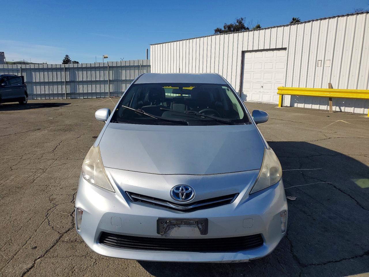 2014 Toyota Prius V Two - zdjęcie 5