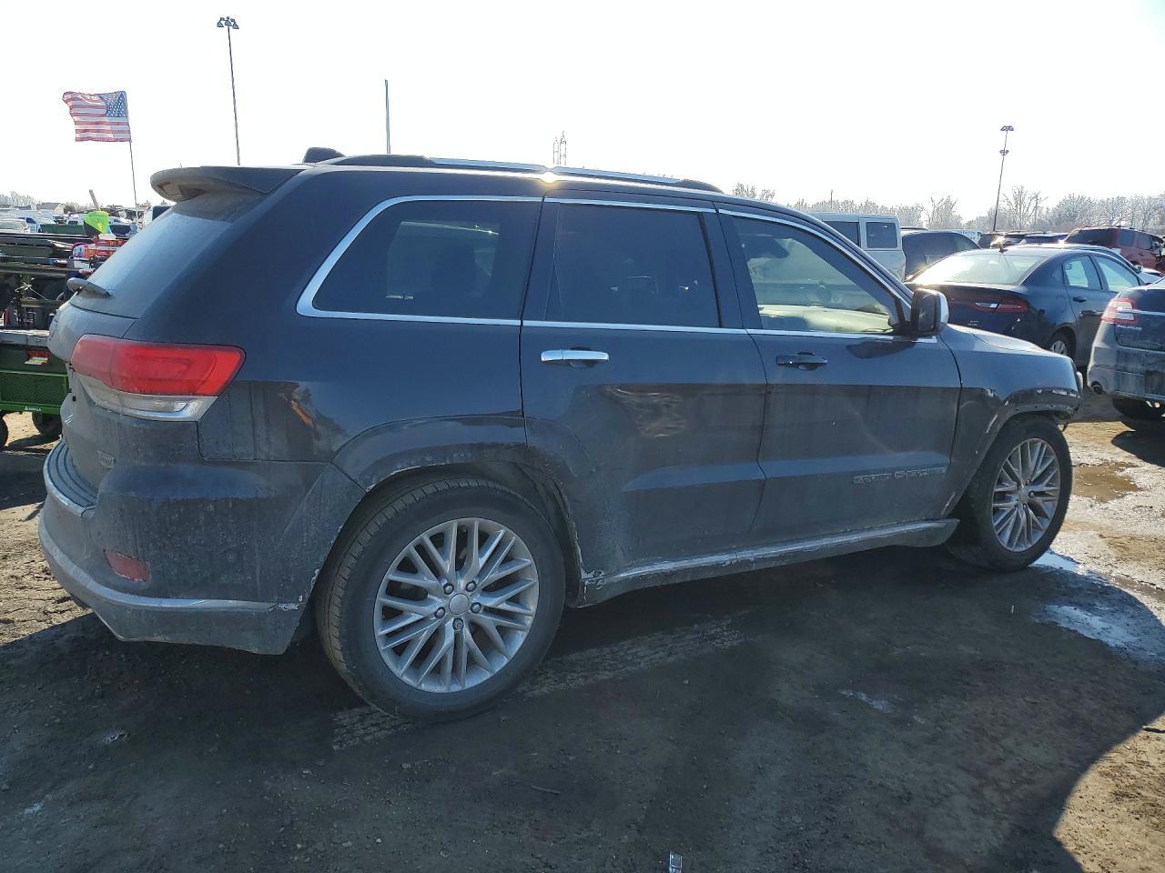 2017 Jeep Grand Cherokee Summit - zdjęcie 3