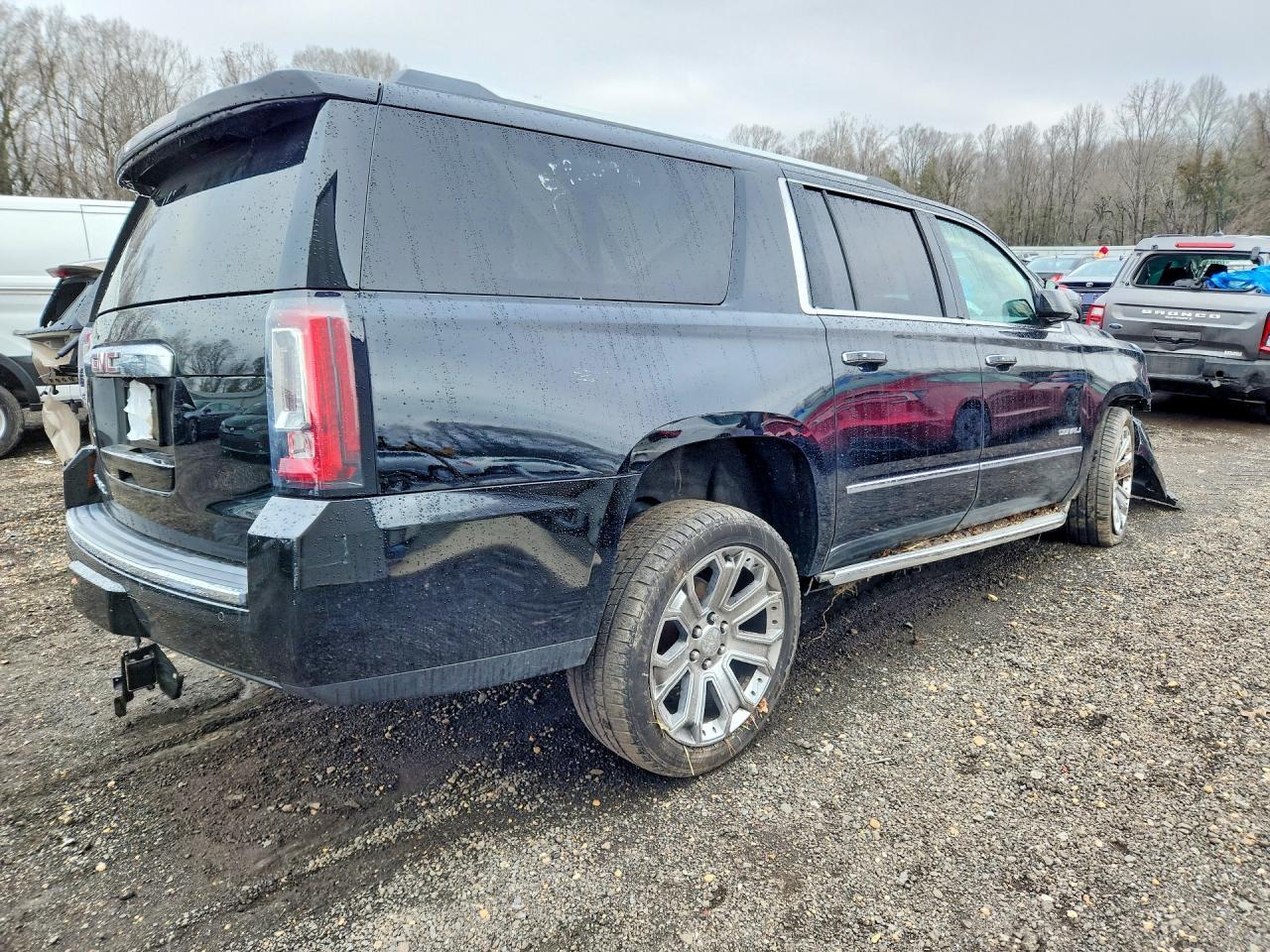 2015 GMC Yukon Xl Denali - zdjęcie 3