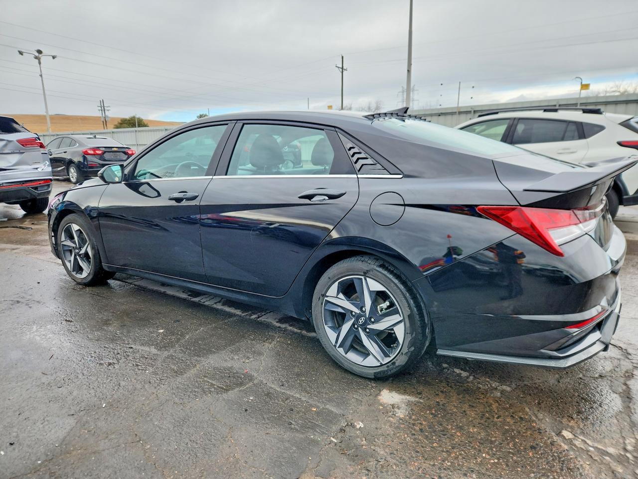 2023 Hyundai Elantra Hybrid Limited - zdjęcie 2