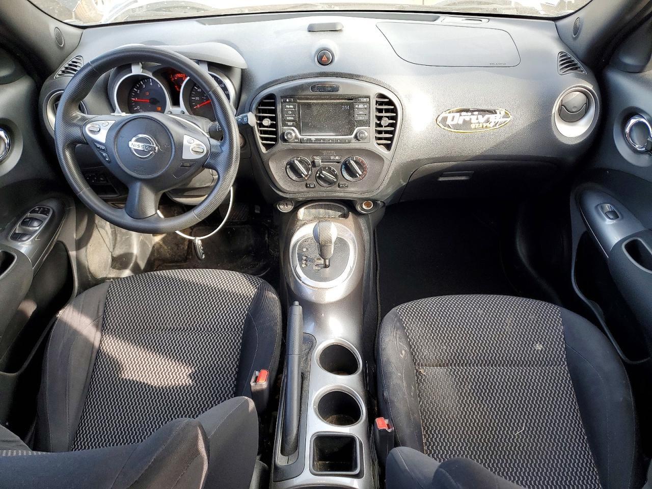 2015 Nissan Juke S - zdjęcie 8