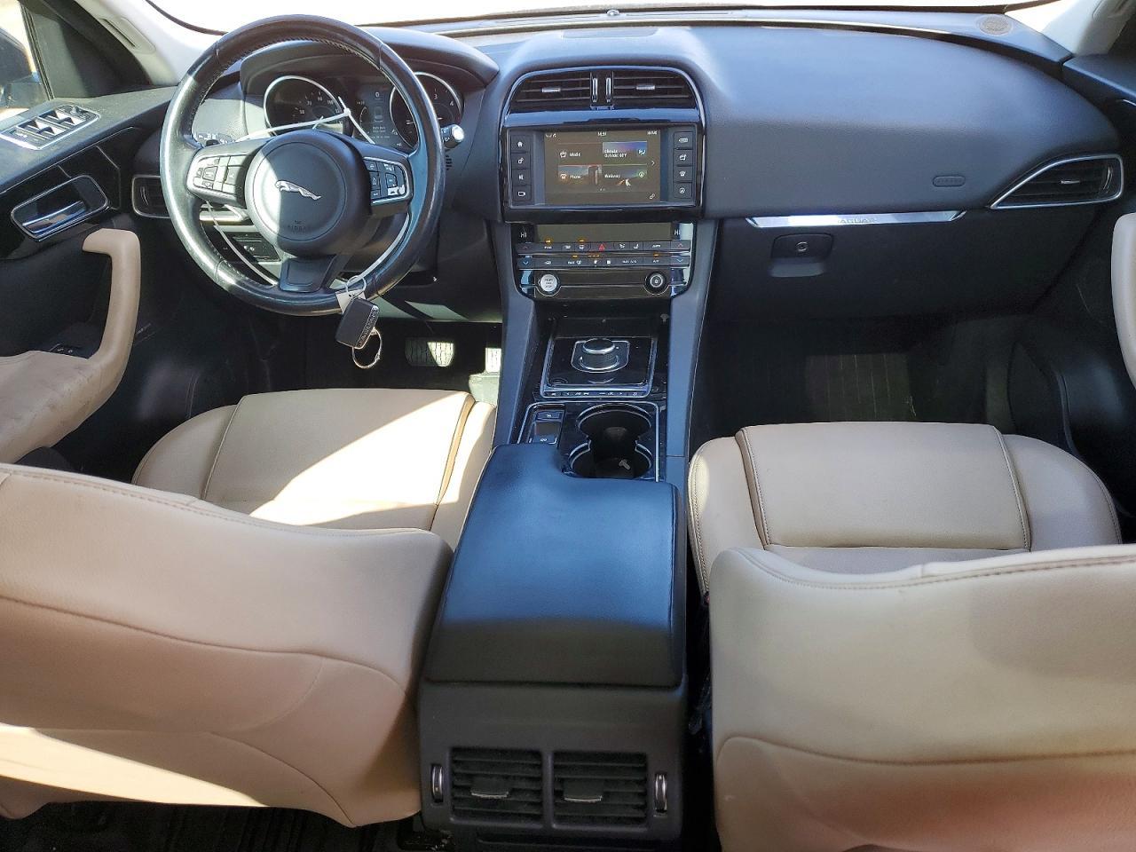 2017 Jaguar F-Pace - zdjęcie 8