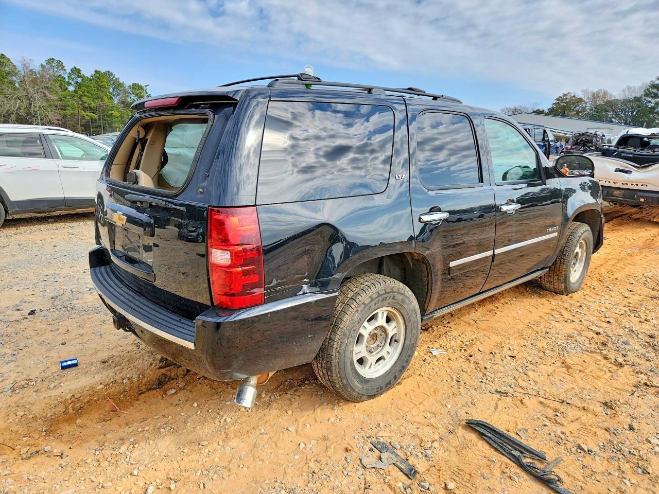 2014 Chevrolet Tahoe C1500 Ltz - zdjęcie 3