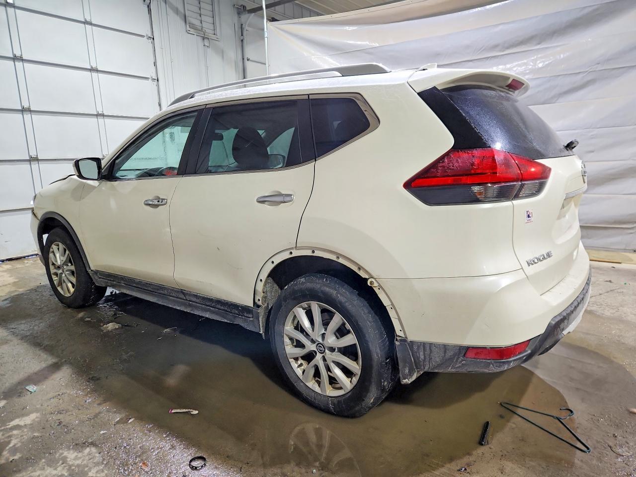 2017 Nissan Rogue Sv - zdjęcie 2