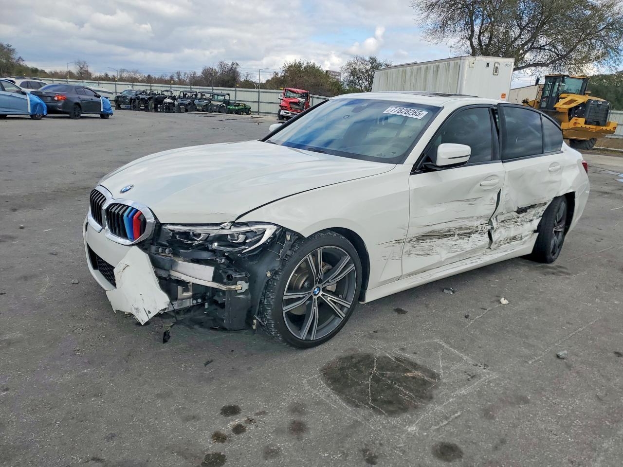 2019 BMW Motorrad 330I - zdjęcie główne