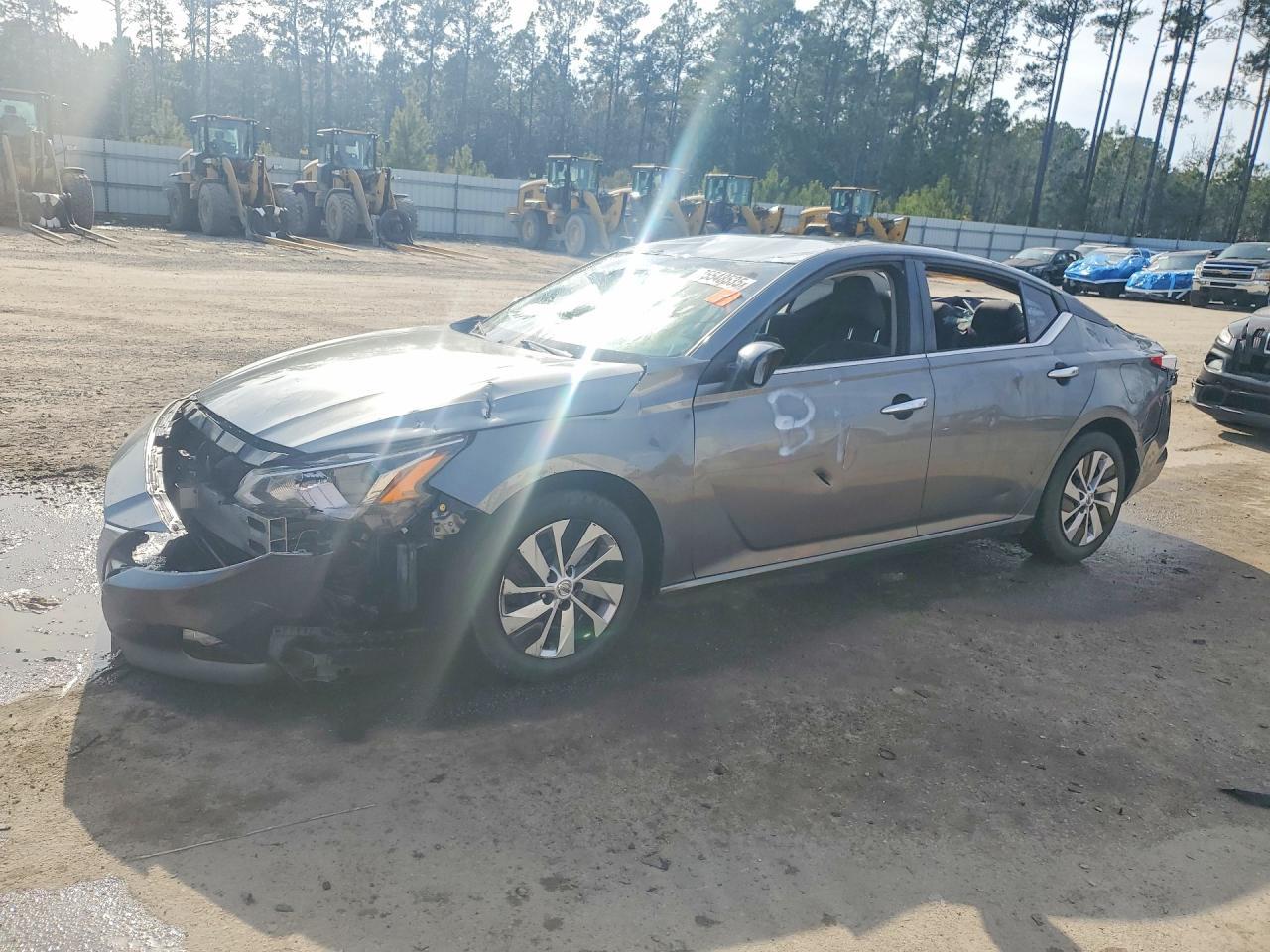 2020 Nissan Altima S - zdjęcie główne