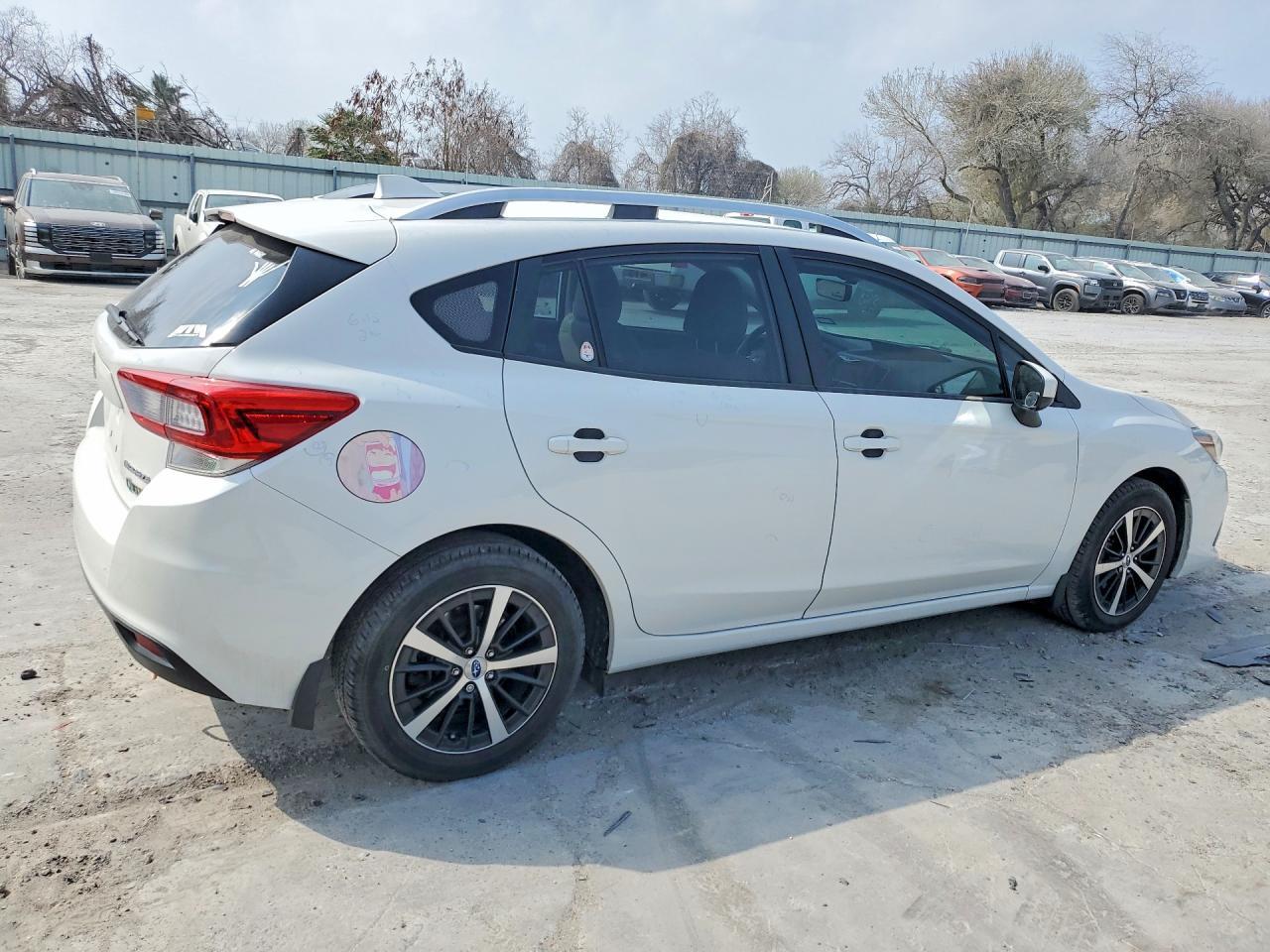 2021 Subaru Impreza Premium - zdjęcie 3