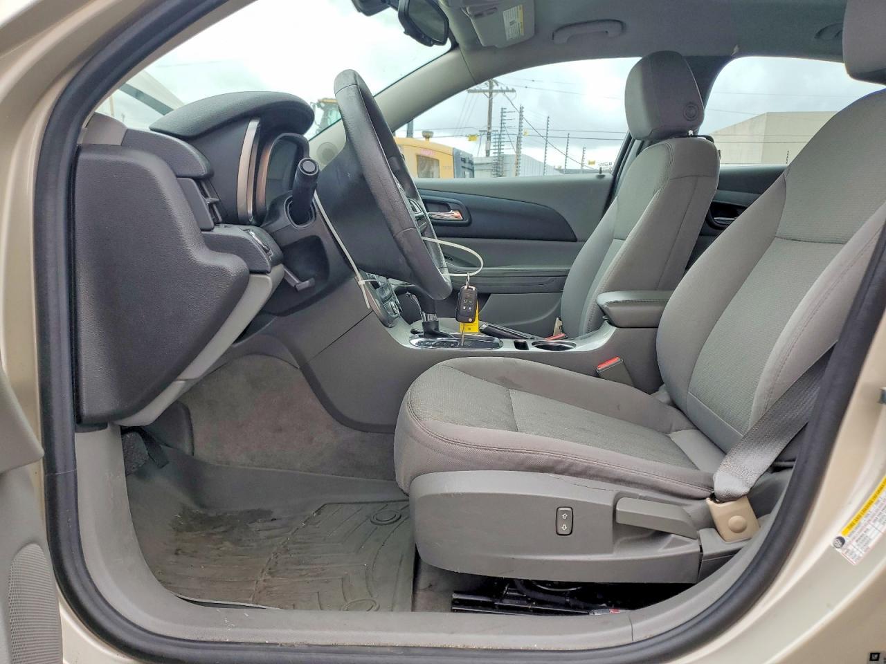 2015 Chevrolet Malibu Ls - zdjęcie 7