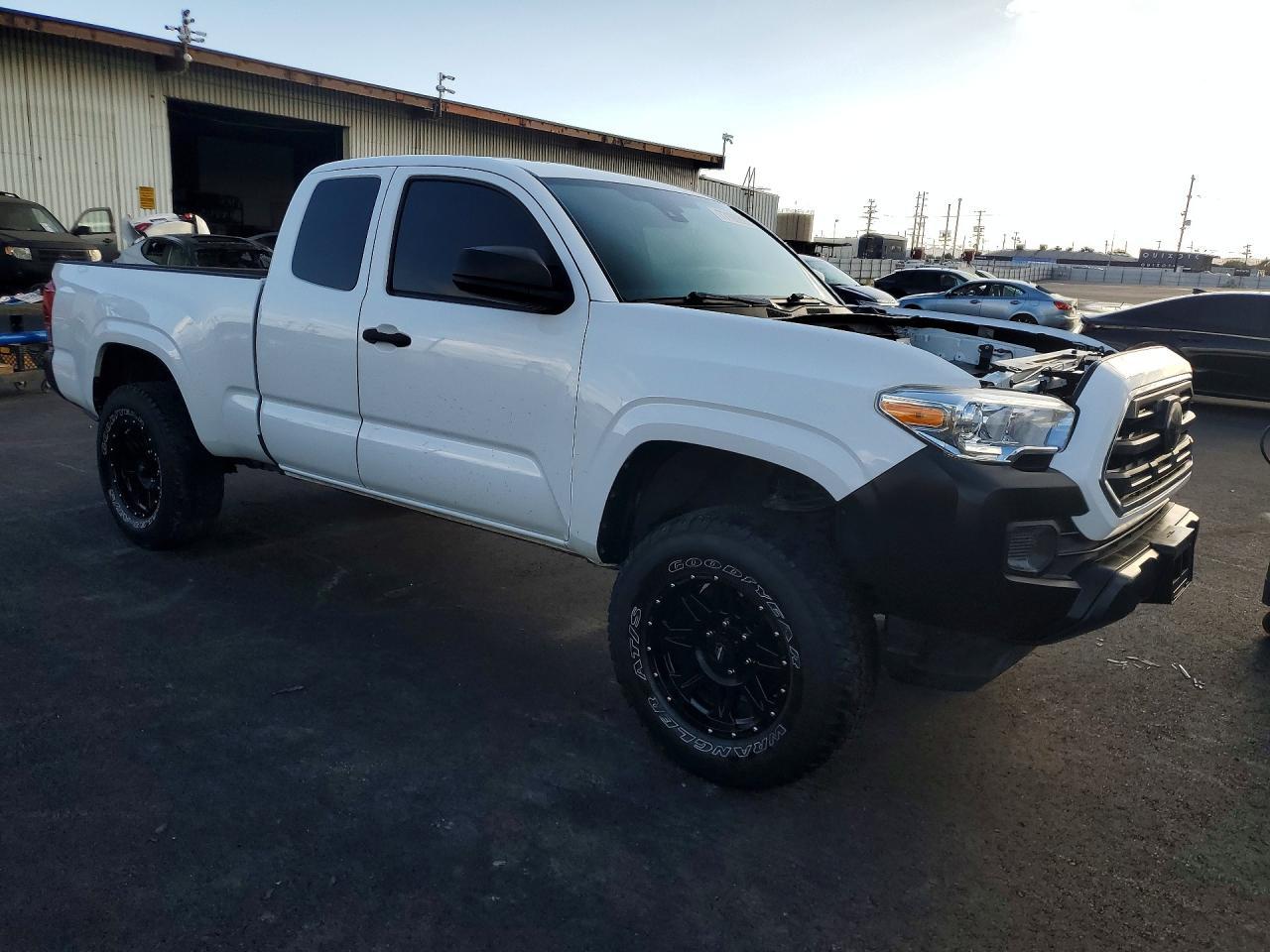 2019 Toyota Tacoma Access Cab - zdjęcie 4