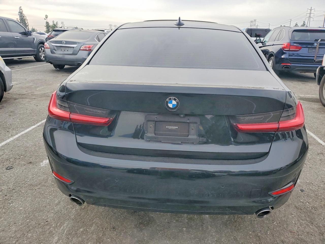 2021 BMW 330I - zdjęcie 6