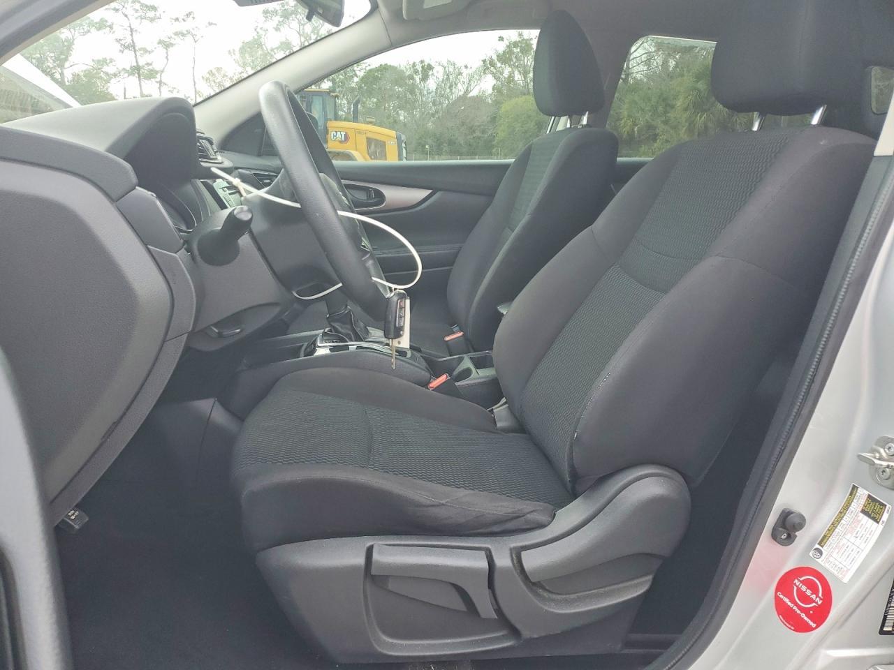 2020 Nissan Rogue Sport S - zdjęcie 7