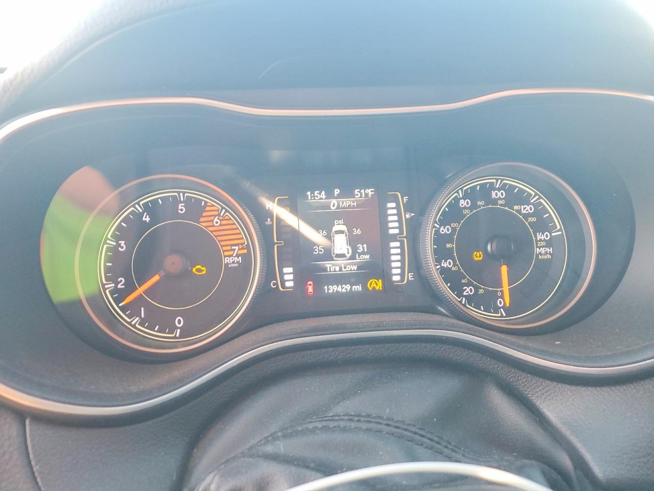 2019 Jeep Cherokee Latitude Plus - zdjęcie 9