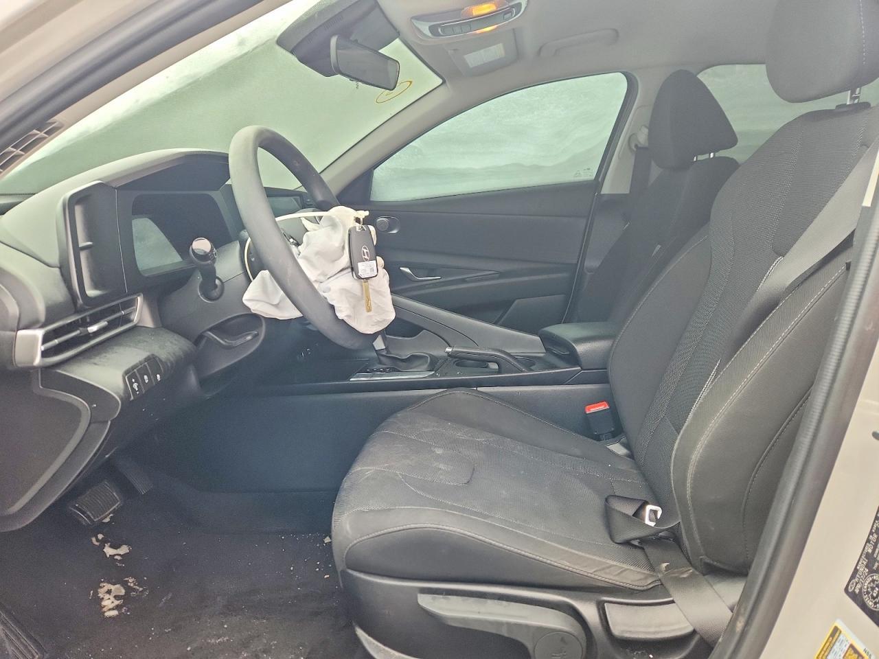 2024 Hyundai Elantra Sel - zdjęcie 7