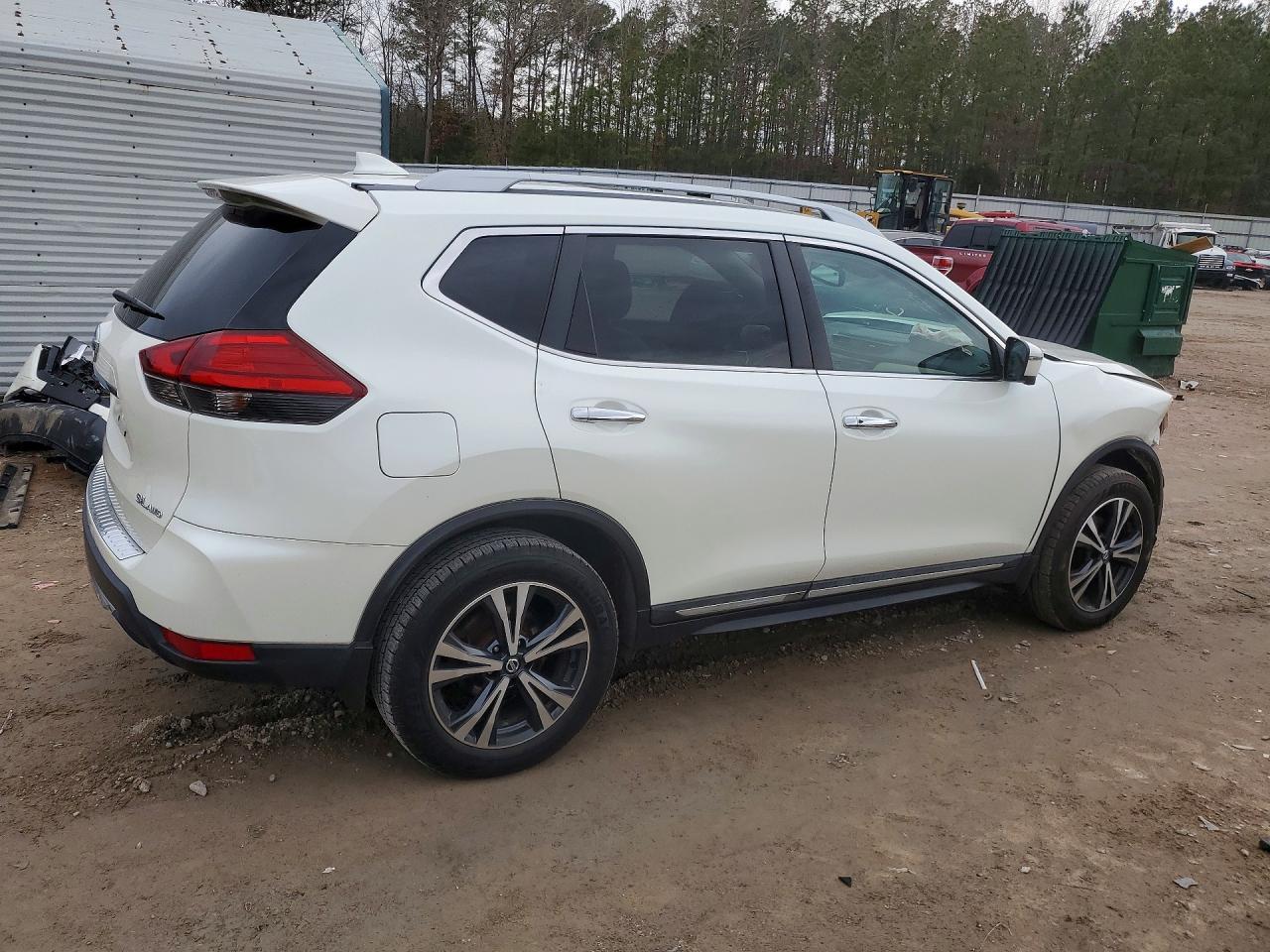 2017 Nissan Rogue S - zdjęcie 3