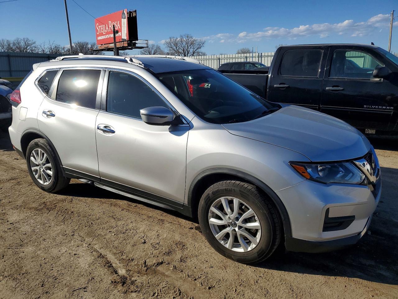 2020 Nissan Rogue Sv - zdjęcie 4