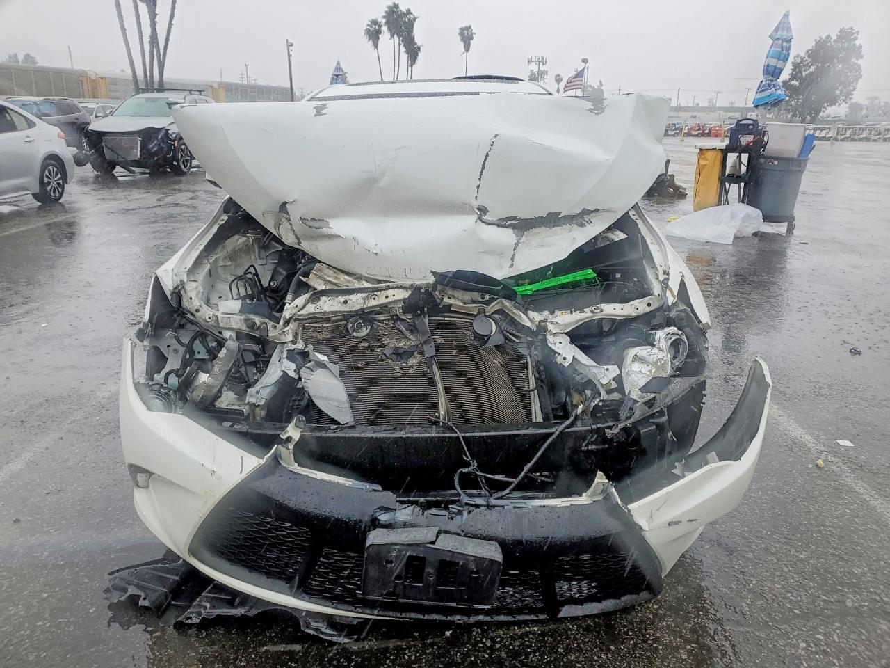 2016 Toyota Camry Xse - zdjęcie 5