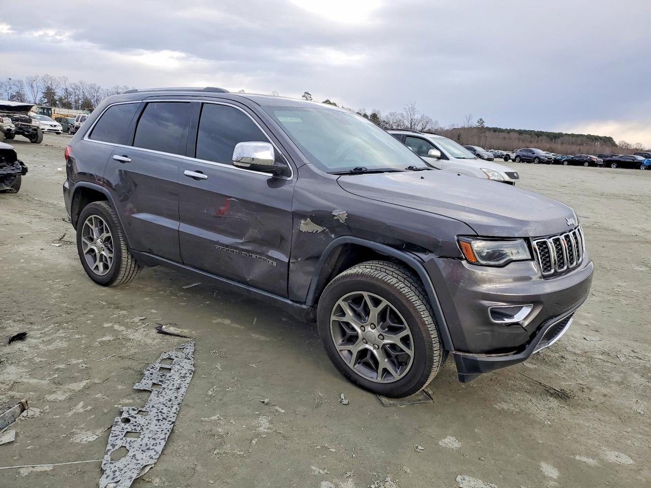 2019 Jeep Grand Cherokee - zdjęcie 4