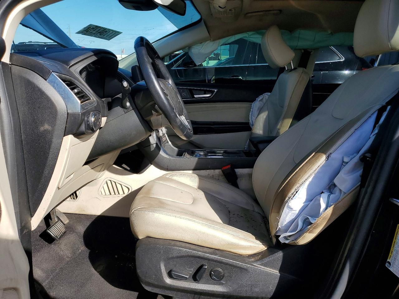 2022 Ford Edge Titanium - zdjęcie 7