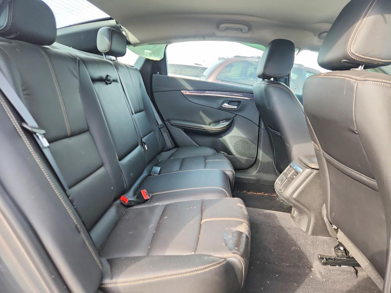 2019 Chevrolet Impala Lt - zdjęcie 10