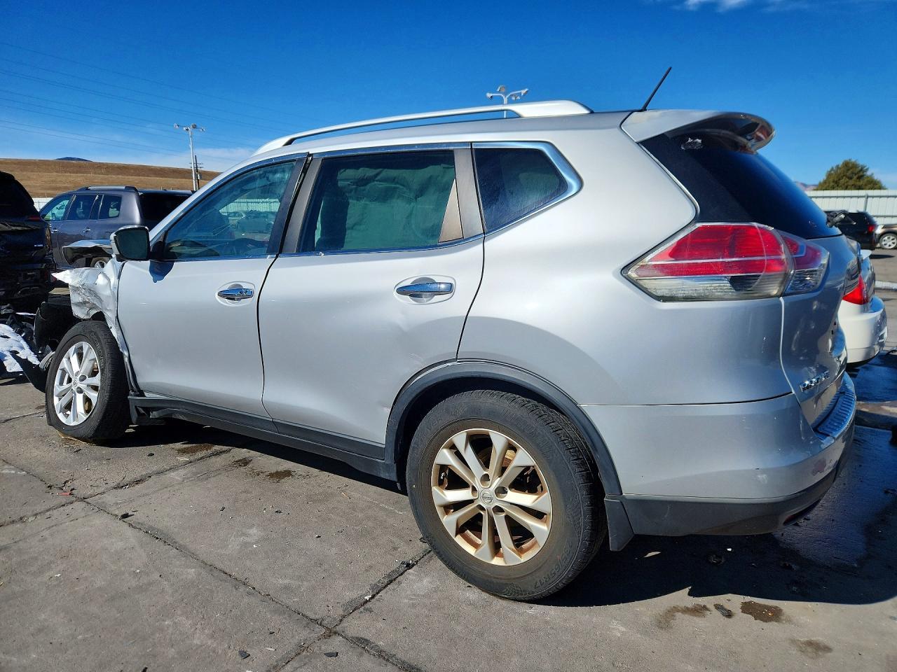 2016 Nissan Rogue Sv - zdjęcie 2