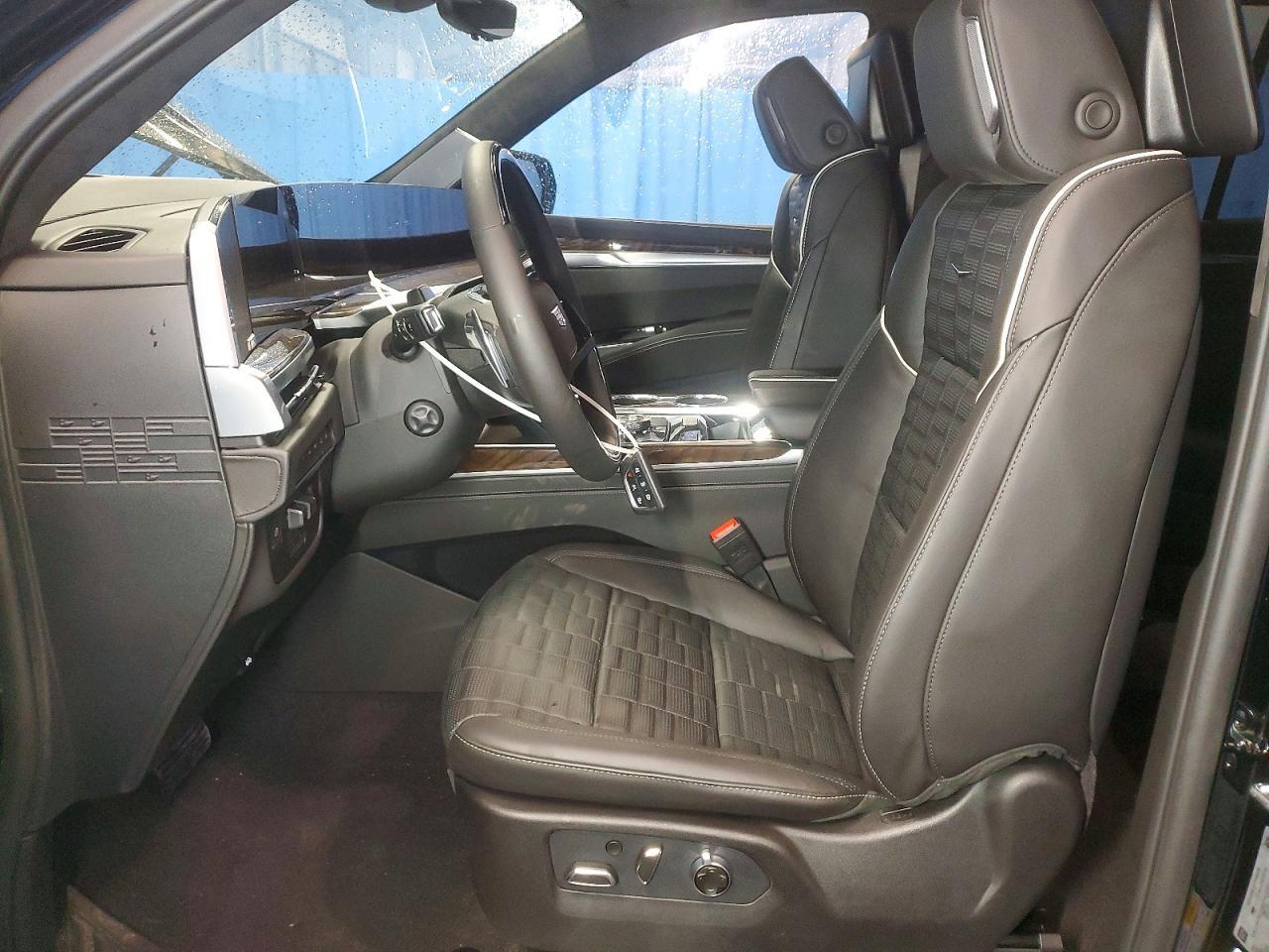 2026 Cadillac Escalade Sport Platinum - zdjęcie 7