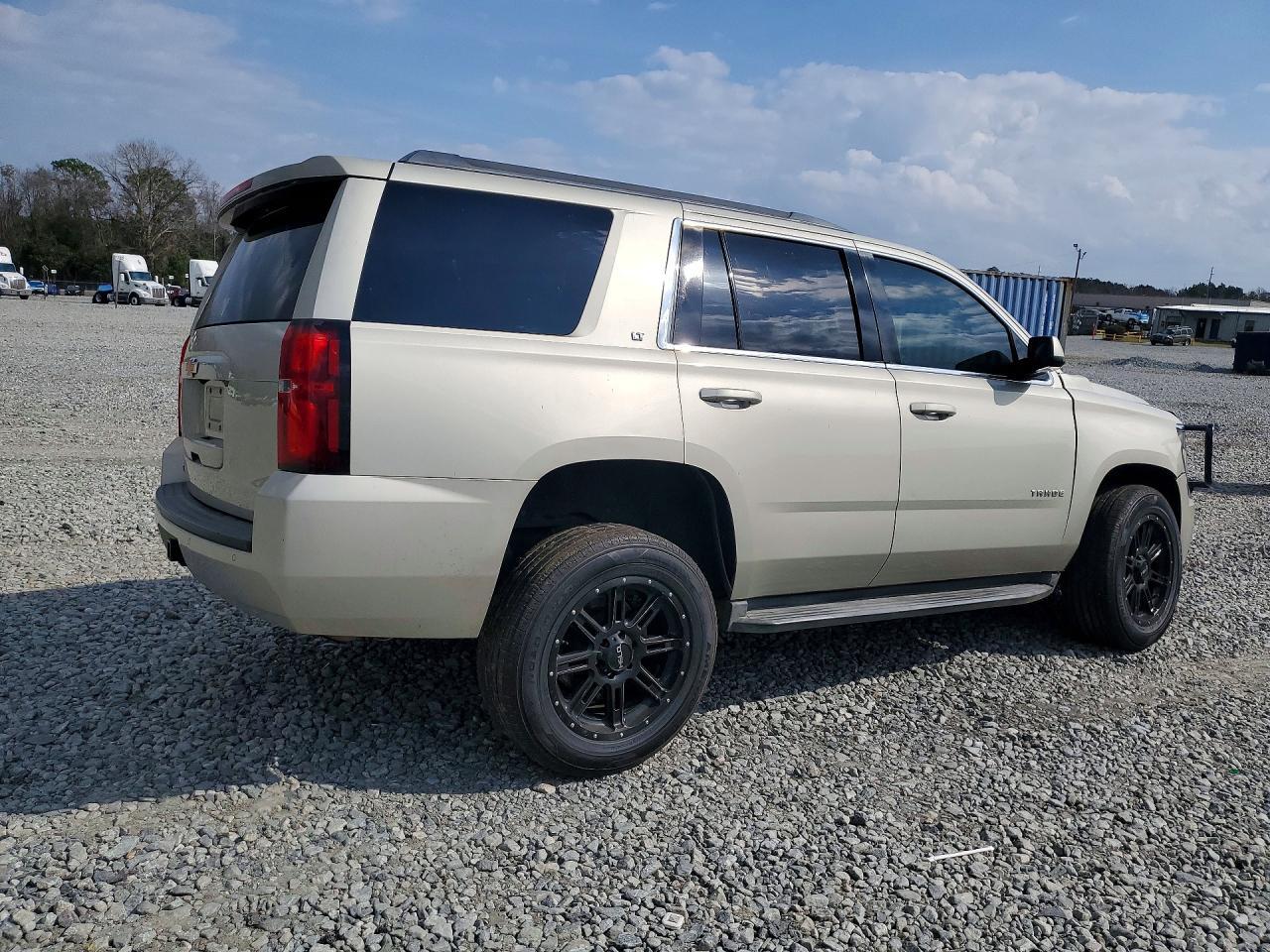 2015 Chevrolet Tahoe C1500 Lt - zdjęcie 3